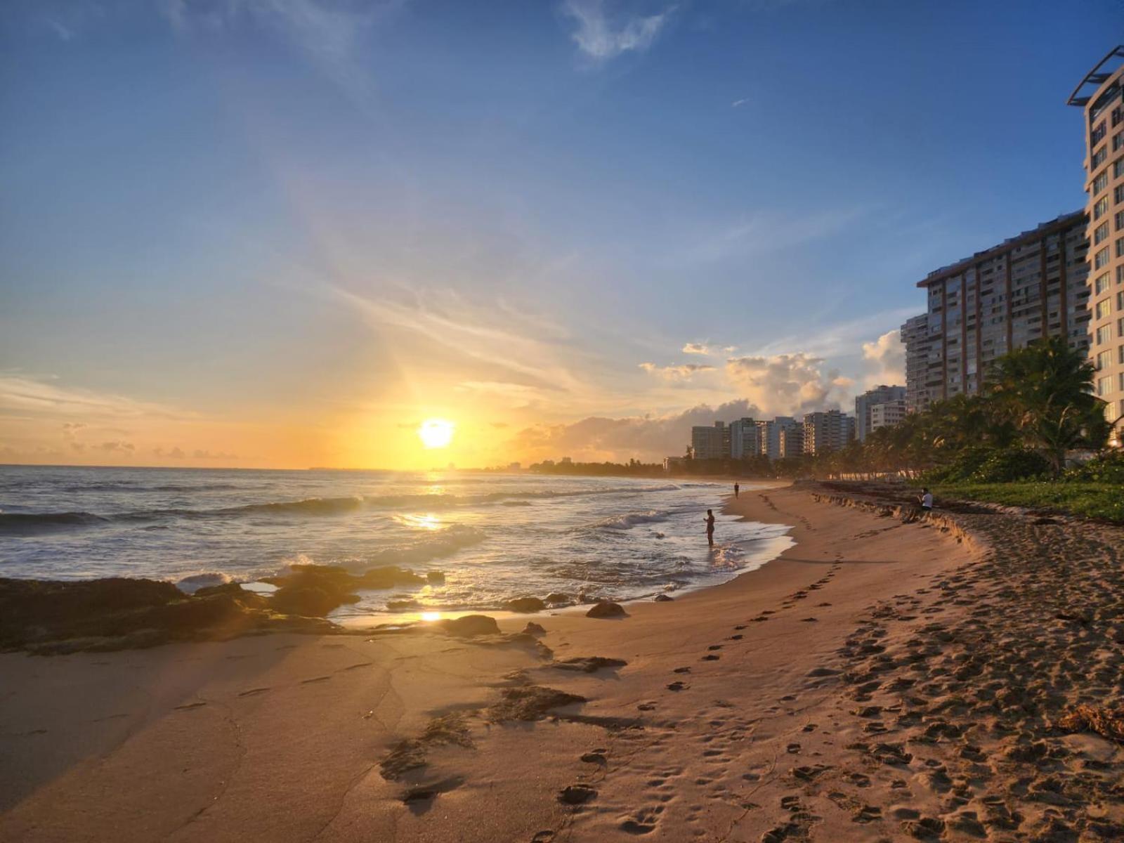 Luxurious Beachside 3-Br Apt San Juan Zewnętrze zdjęcie